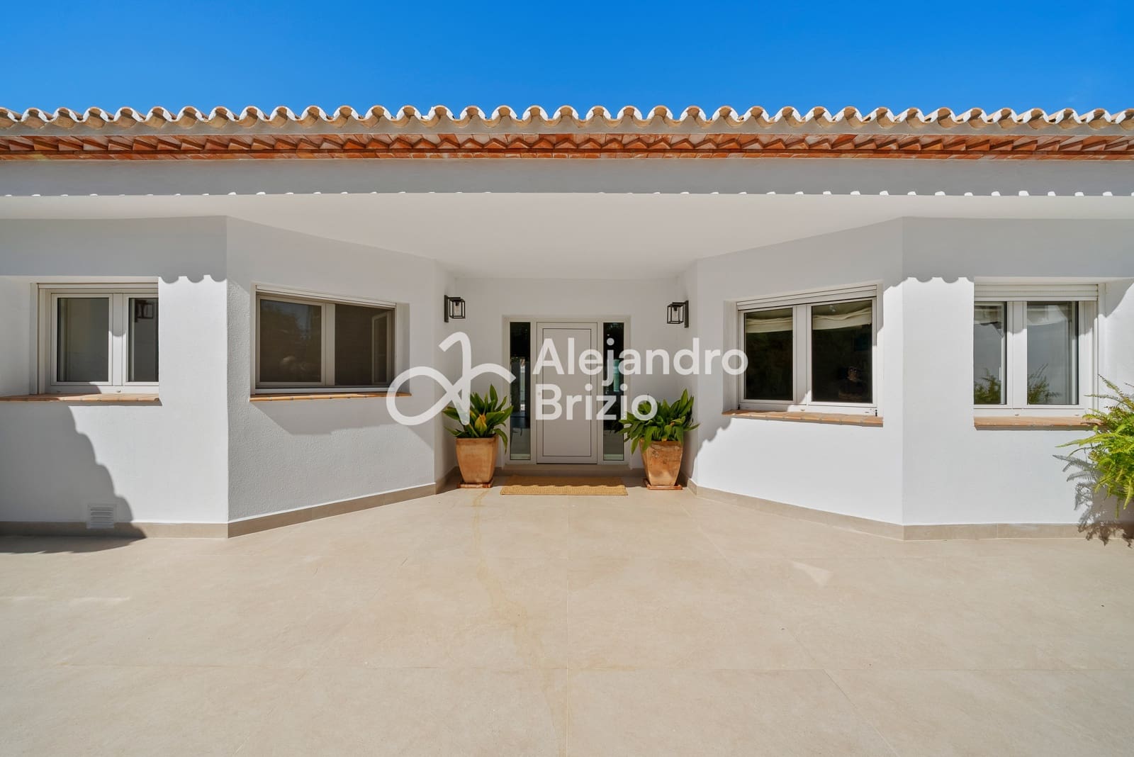 3 soveværelse Villa til salg i Denia med swimmingpool garage - € 1.390.000 (Ref: 9237064)