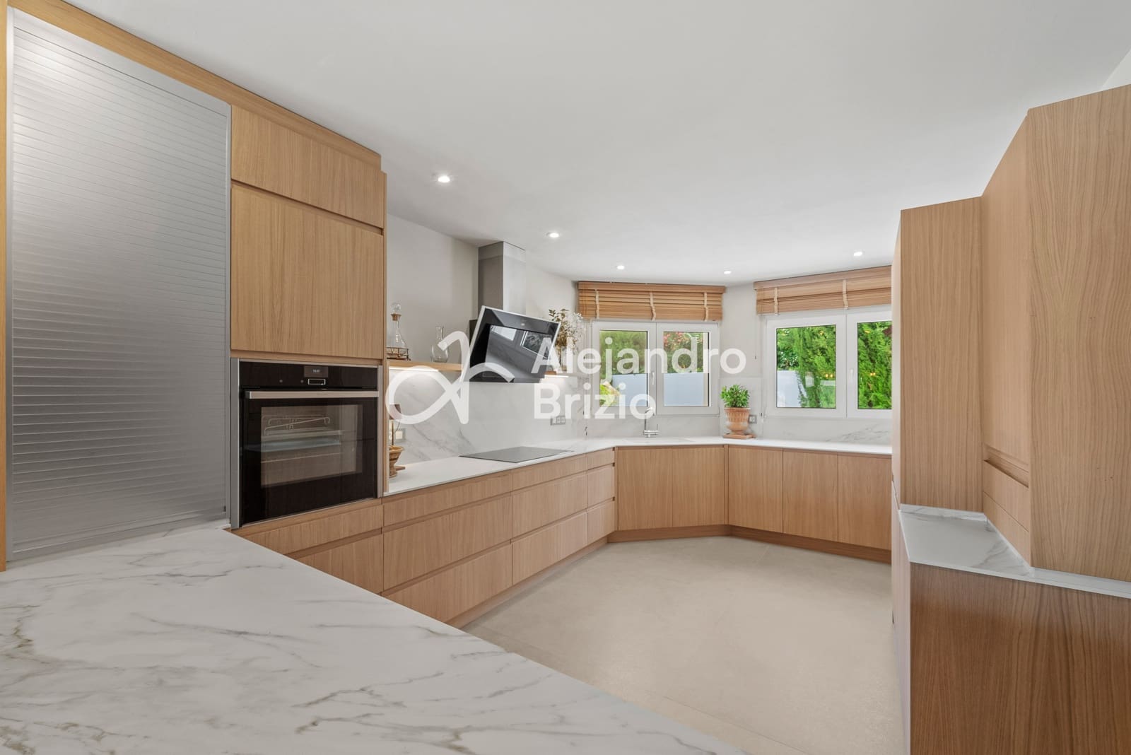 3 soveværelse Villa til salg i Denia med swimmingpool garage - € 1.390.000 (Ref: 9237064)