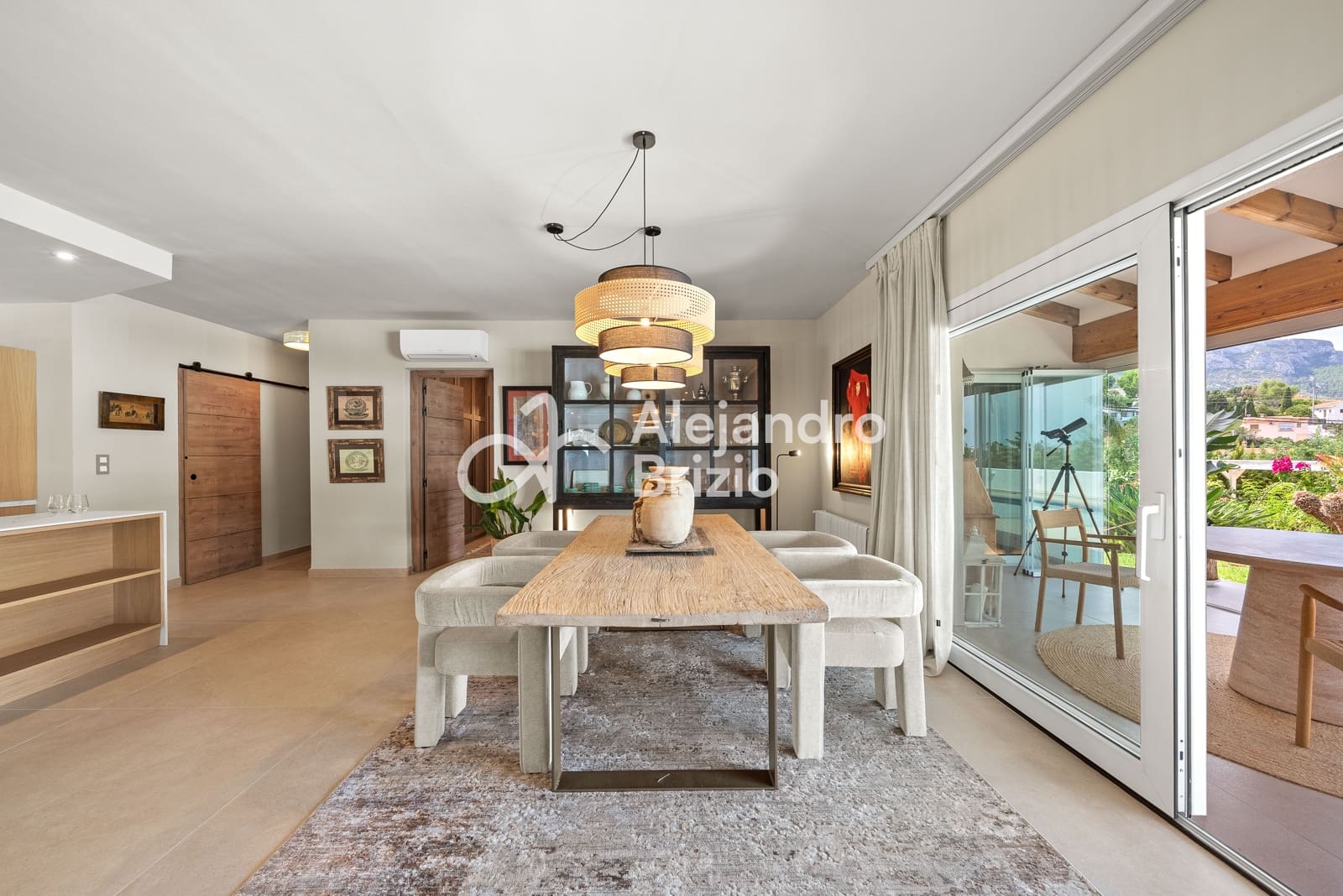 3 soveværelse Villa til salg i Denia med swimmingpool garage - € 1.390.000 (Ref: 9237064)