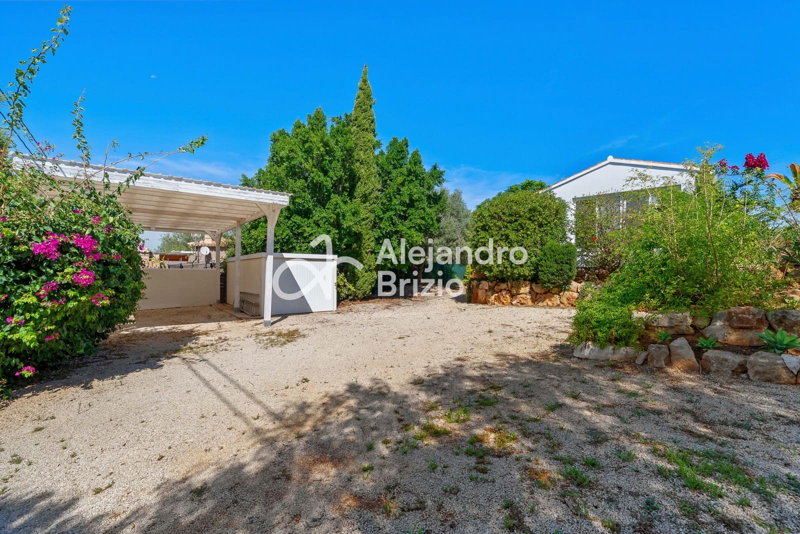 3 soveværelse Villa til salg i Denia med swimmingpool garage - € 1.390.000 (Ref: 9237064)