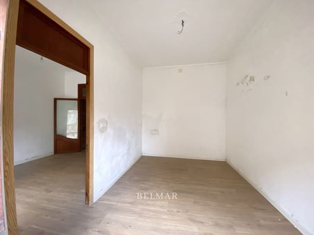 6 soveværelse Byhus til salg i Sant Llorenç des Cardassar med garage - € 315.000 (Ref: 8865630)