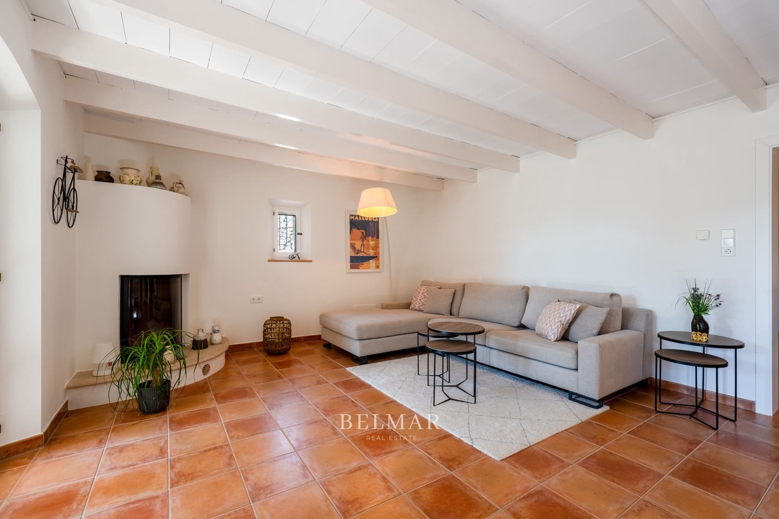 4 soveværelse Finca/Landehus til salg i Sineu med swimmingpool garage - € 1.850.000 (Ref: 8983543)