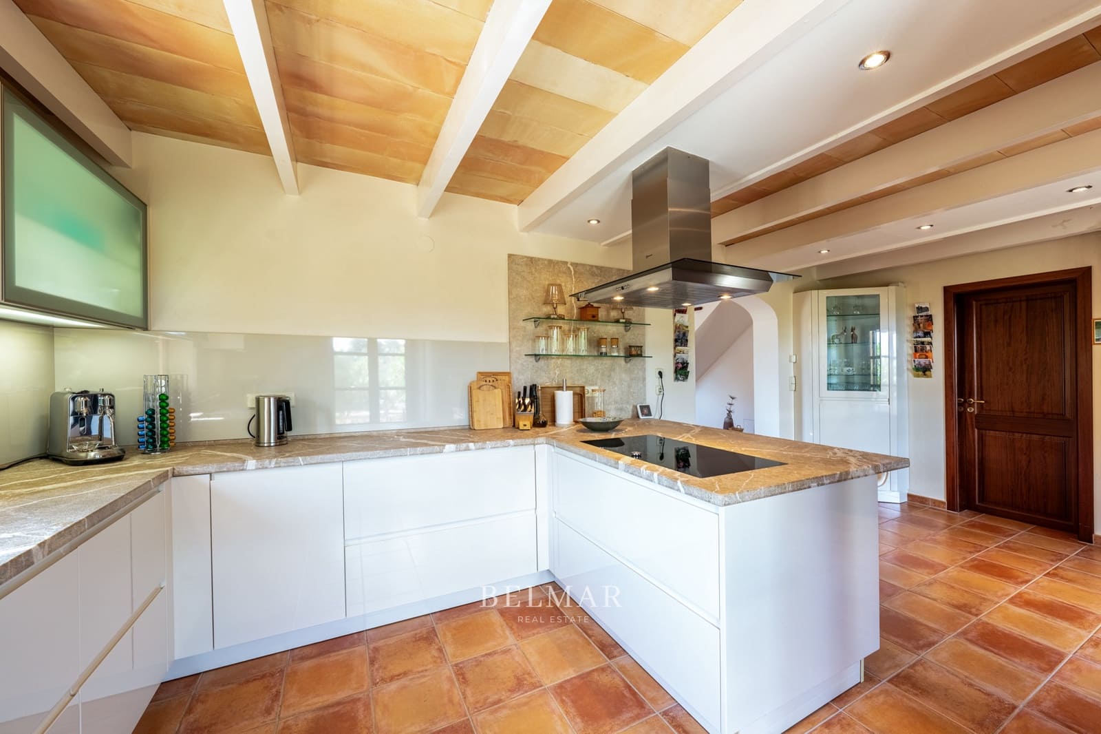 4 soveværelse Finca/Landehus til salg i Sineu med swimmingpool garage - € 1.850.000 (Ref: 8983543)