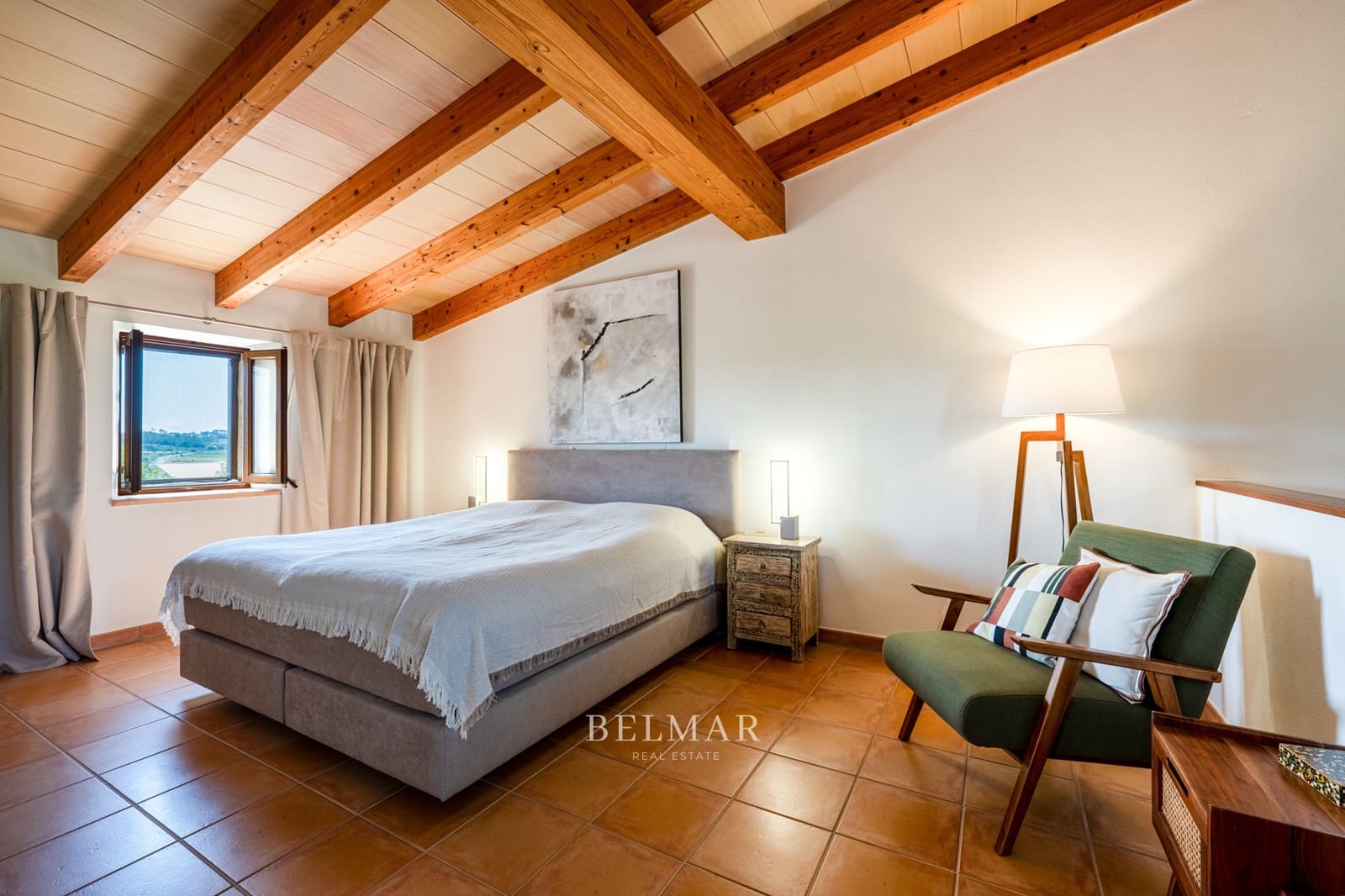 4 soveværelse Finca/Landehus til salg i Sineu med swimmingpool garage - € 1.850.000 (Ref: 8983543)