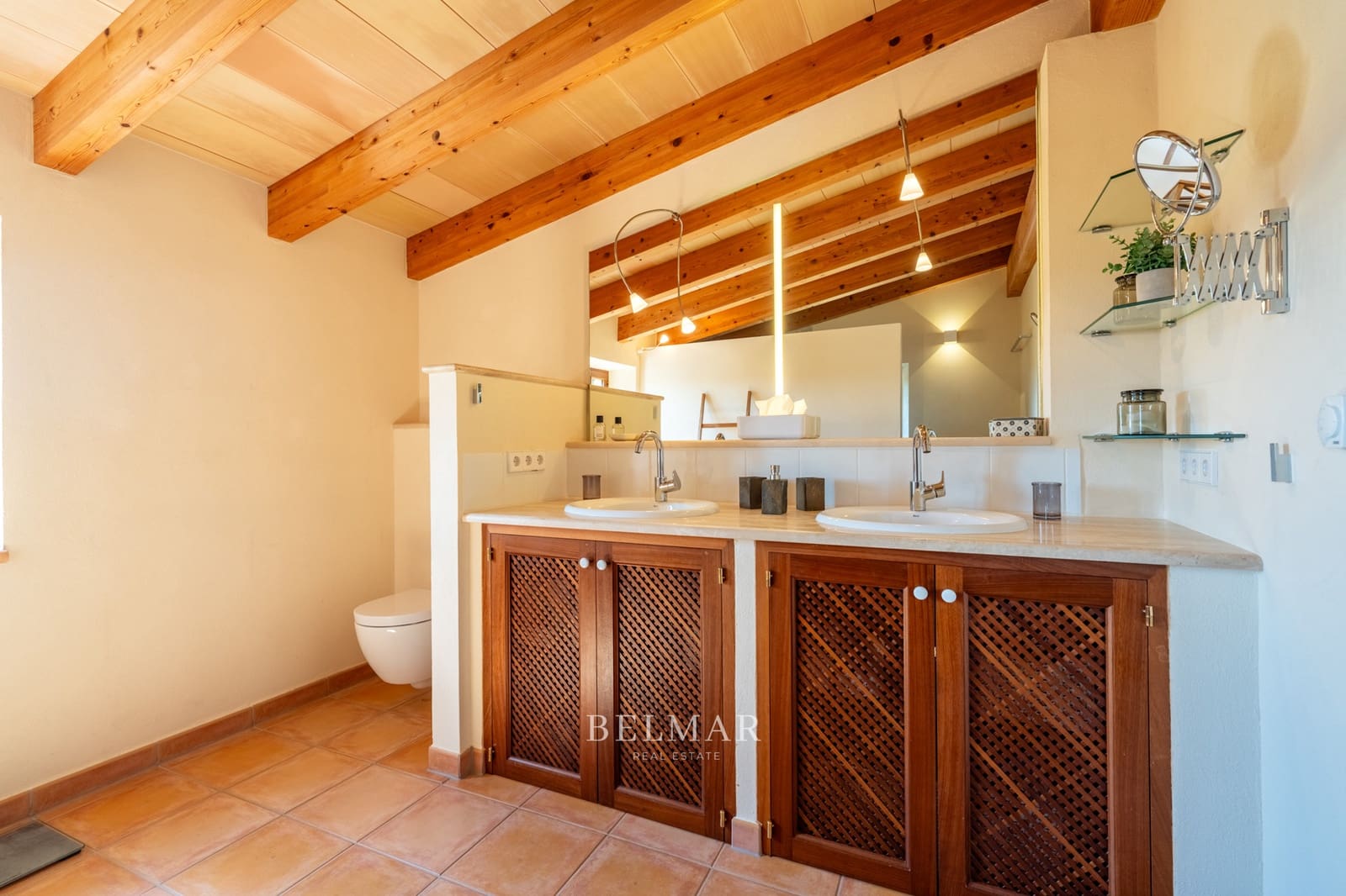 4 soveværelse Finca/Landehus til salg i Sineu med swimmingpool garage - € 1.850.000 (Ref: 8983543)