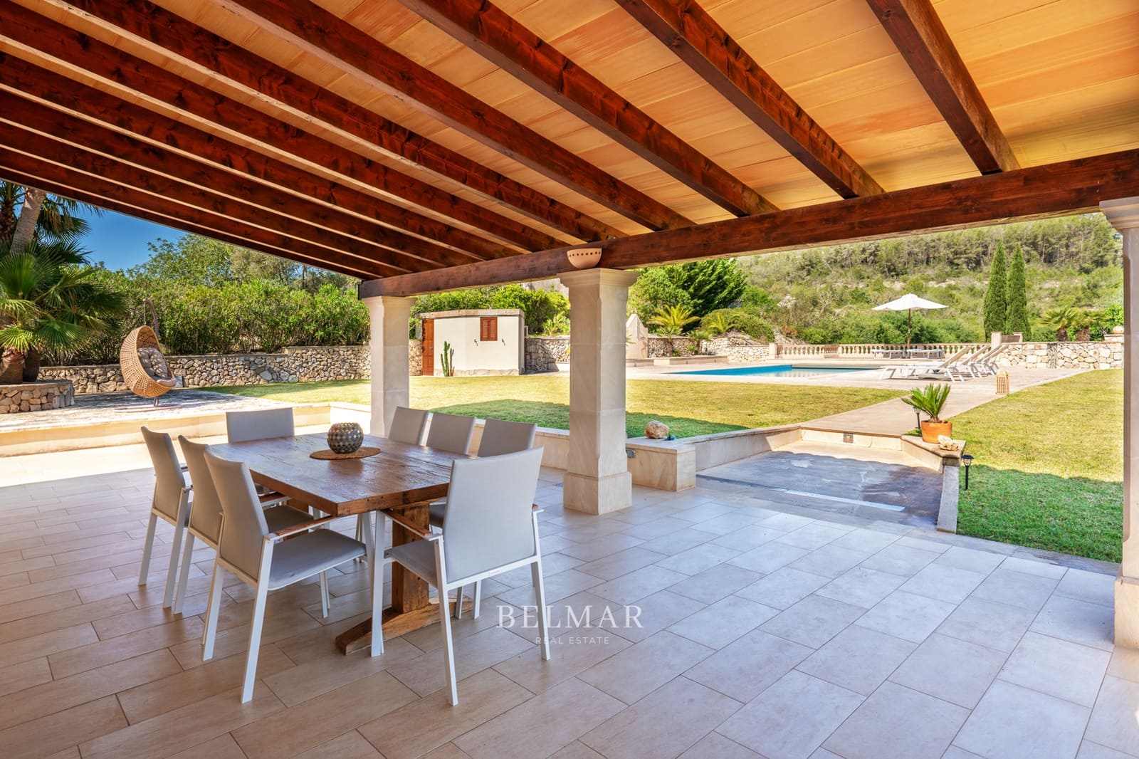 4 soveværelse Finca/Landehus til salg i Sineu med swimmingpool garage - € 1.850.000 (Ref: 8983543)