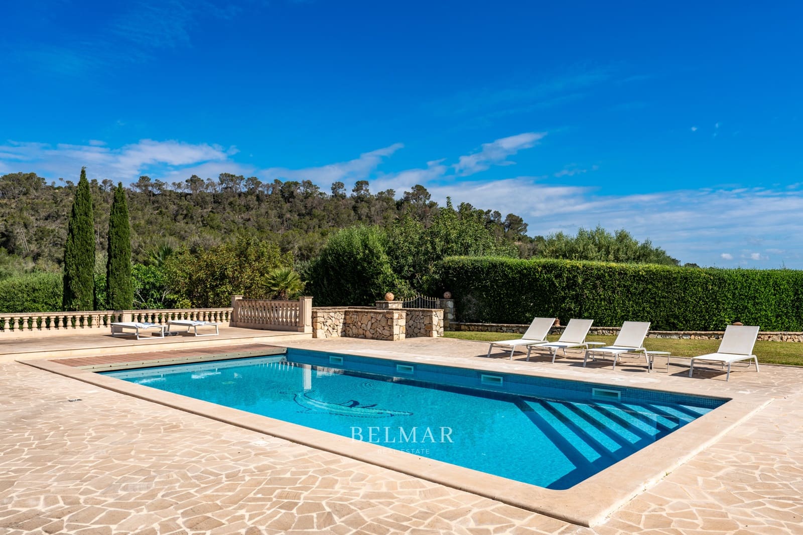 4 soveværelse Finca/Landehus til salg i Sineu med swimmingpool garage - € 1.850.000 (Ref: 8983543)