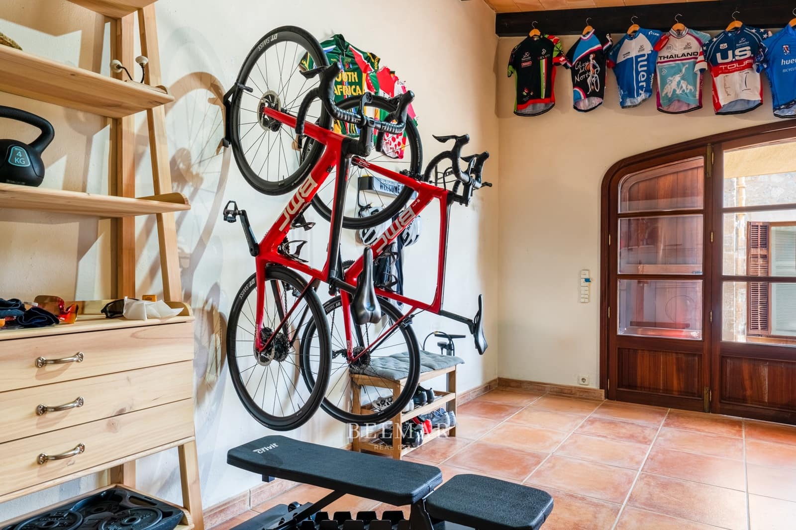 4 soveværelse Finca/Landehus til salg i Sineu med swimmingpool garage - € 1.850.000 (Ref: 8983543)