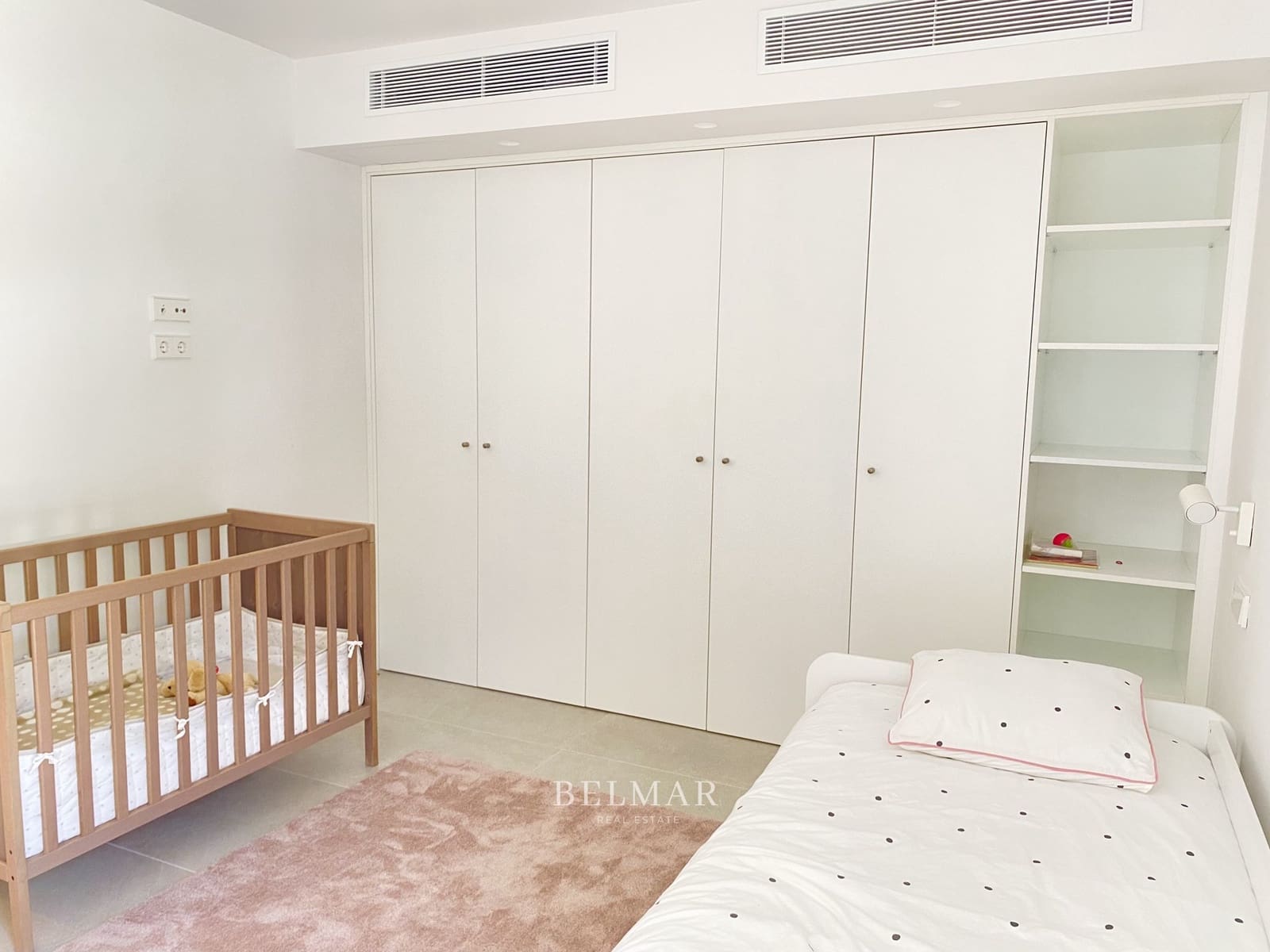 5 soveværelse Rækkehus til salg i Son Servera med swimmingpool garage - € 769.000 (Ref: 9136439)