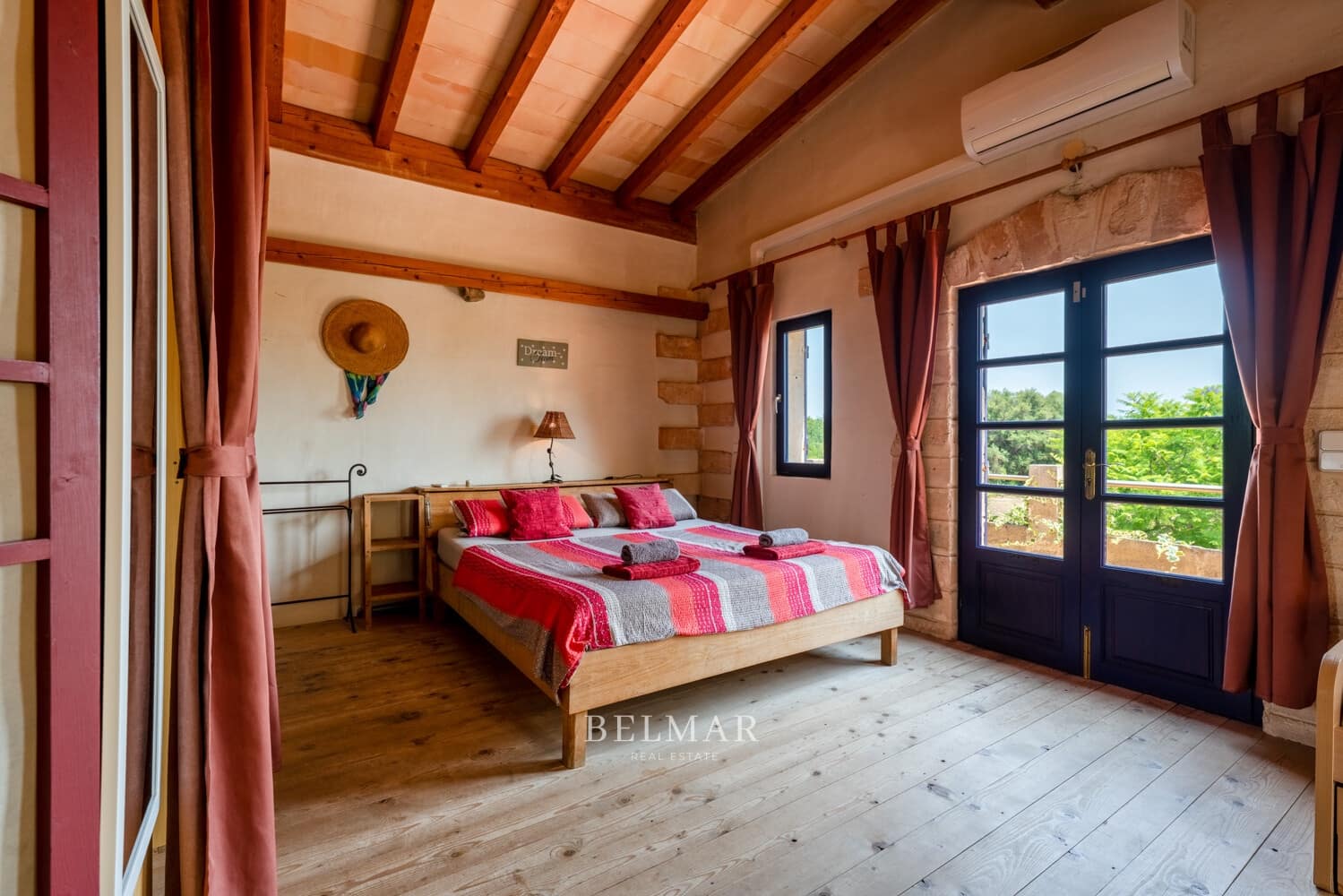 4 chambre Finca/Maison de Campagne à vendre à Sant Llorenc des Cardassar avec piscine garage - 1 849 000 € (Ref: 9172214)