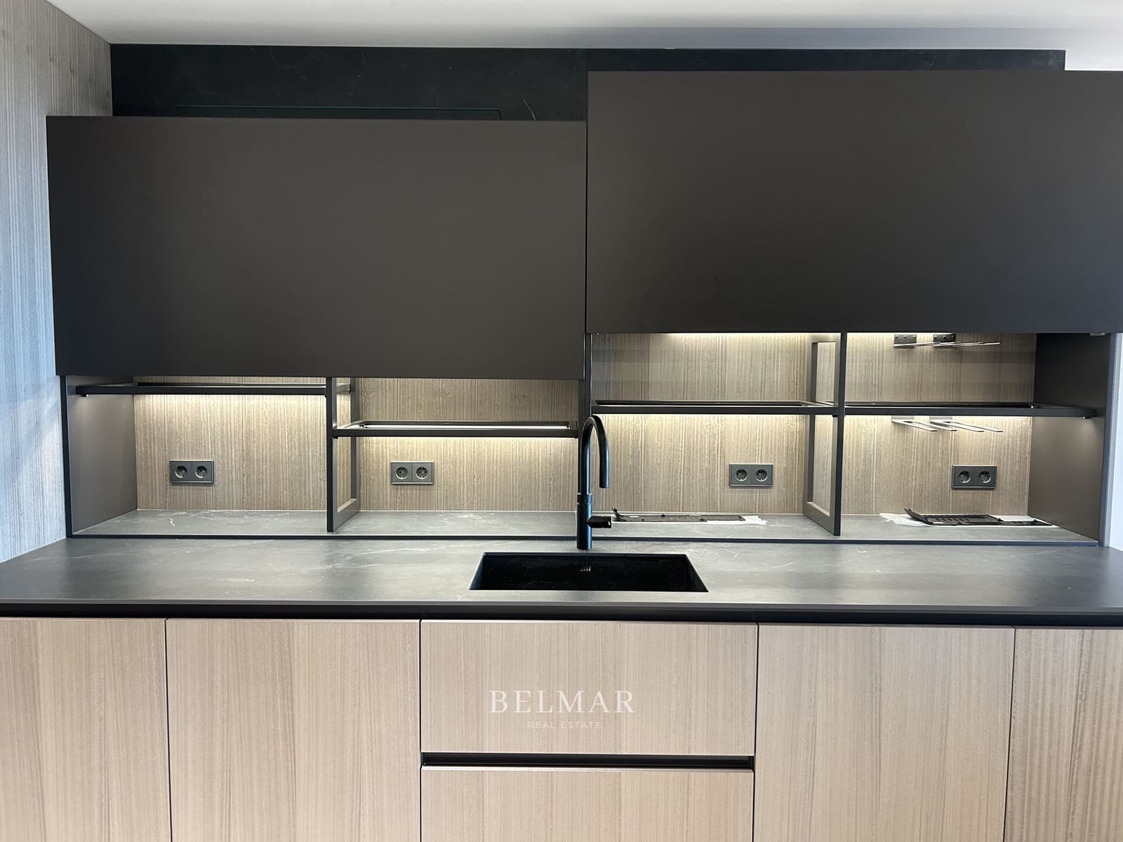 3 soverom Leilighet til salgs i Portixol med svømmebasseng garasje - € 3 250 000 (Ref: 9322742)