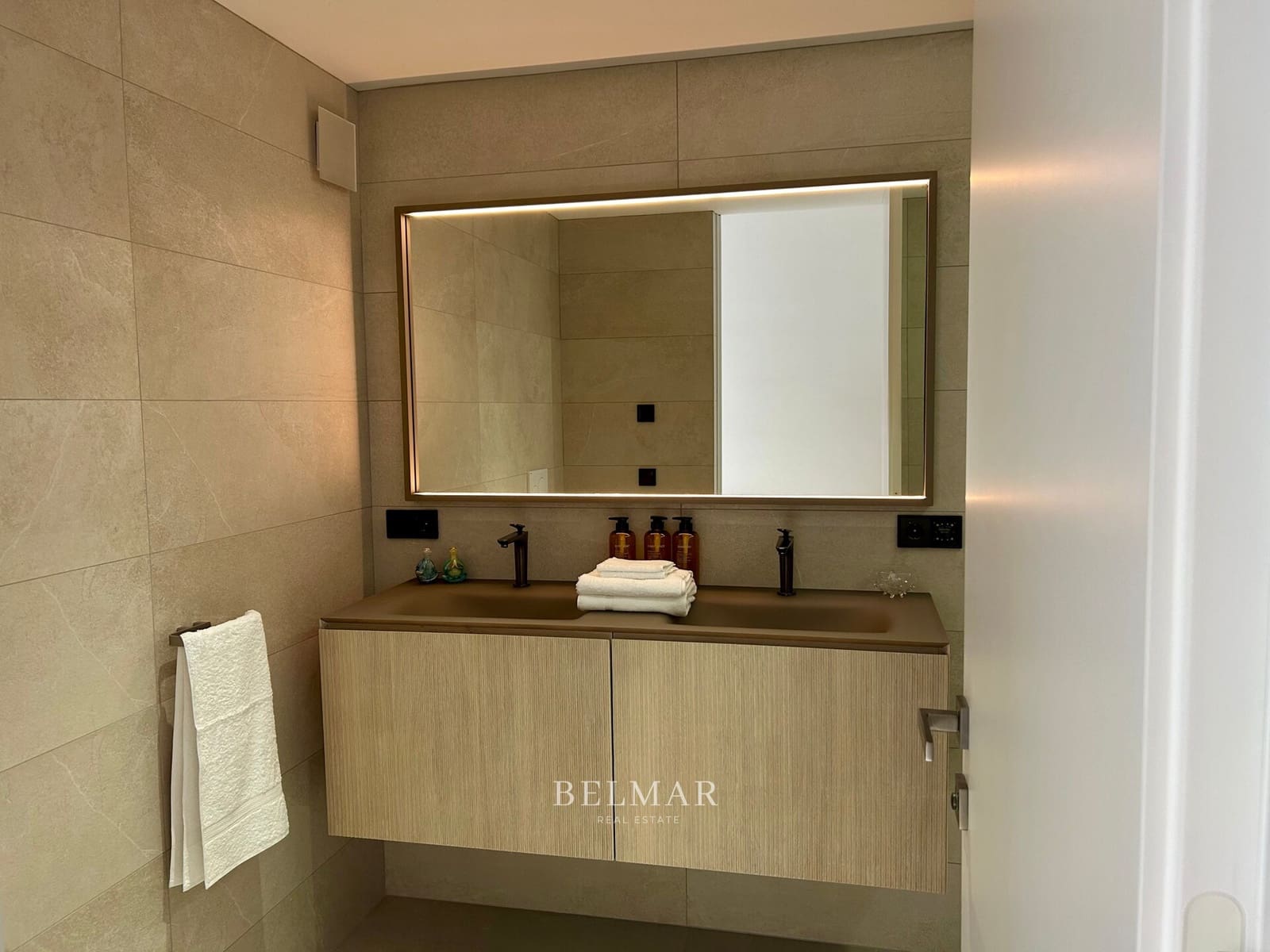 3 soverom Leilighet til salgs i Portixol med svømmebasseng garasje - € 3 250 000 (Ref: 9322742)