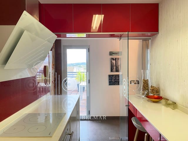 3 bedroom Flat for rent in Sant Llorenç des Cardassar - € 2,200 (Ref: 9593254)