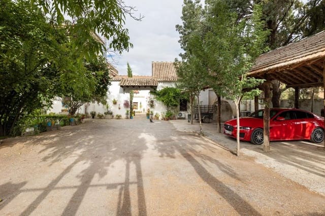 8 soveværelse Finca/Landehus til salg i Granada by med garage - € 895.000 (Ref: 9024925)