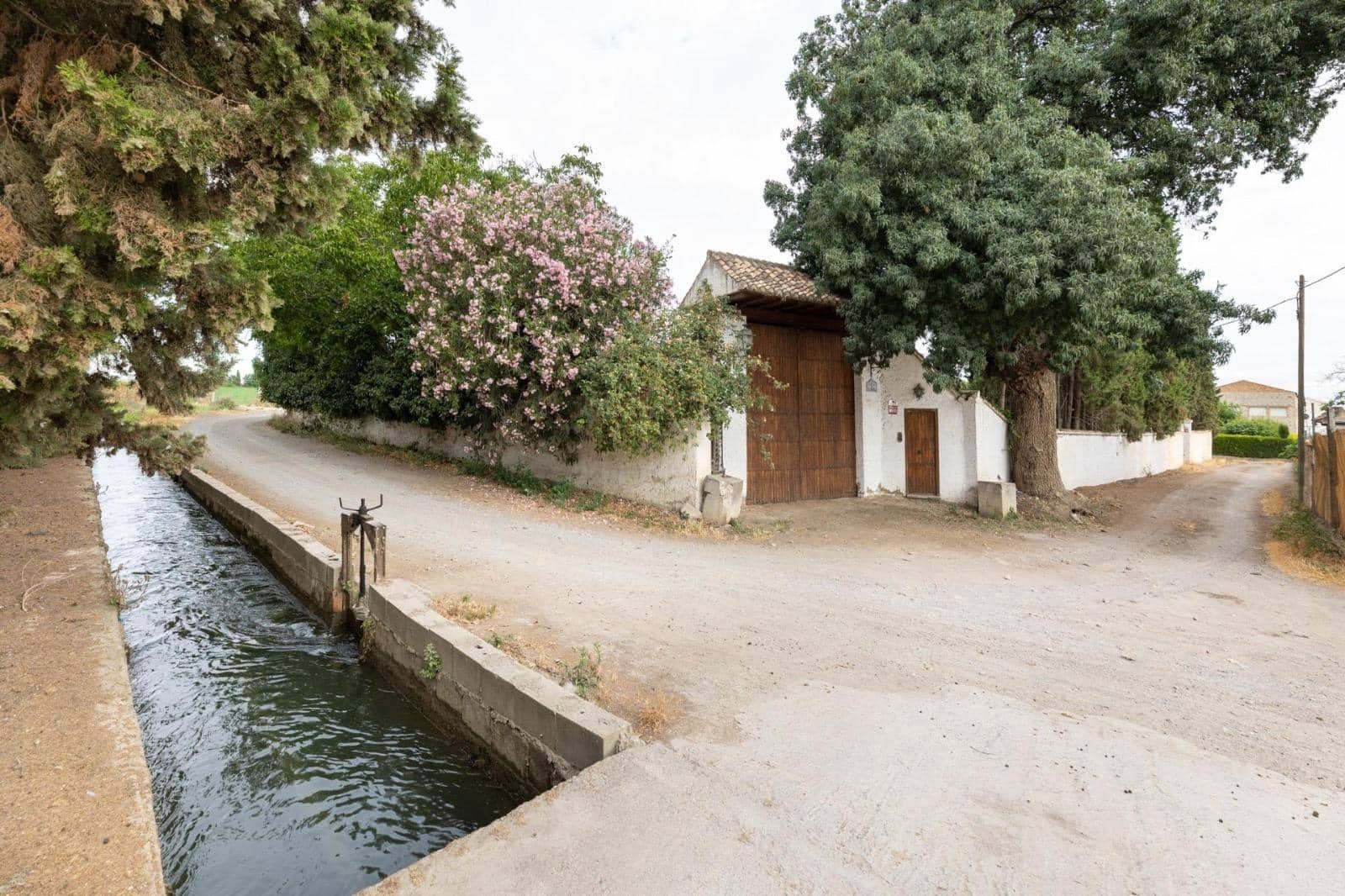 8 soveværelse Finca/Landehus til salg i Granada by med garage - € 895.000 (Ref: 9024925)