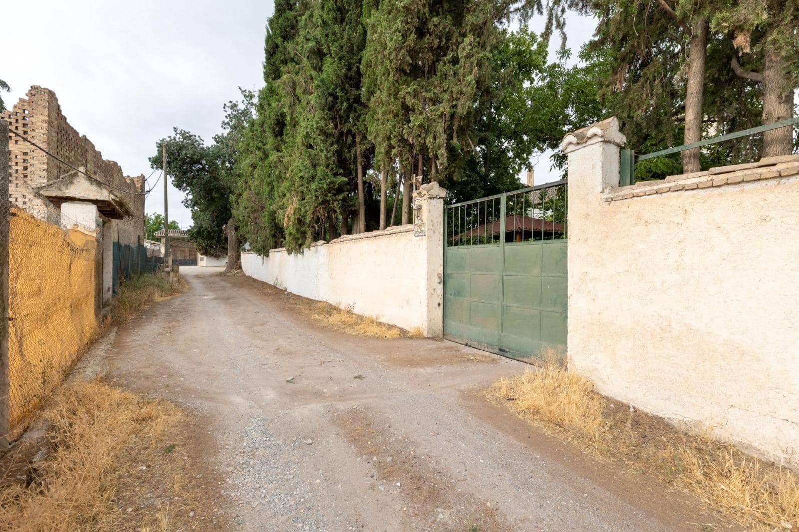 8 soveværelse Finca/Landehus til salg i Granada by med garage - € 895.000 (Ref: 9024925)