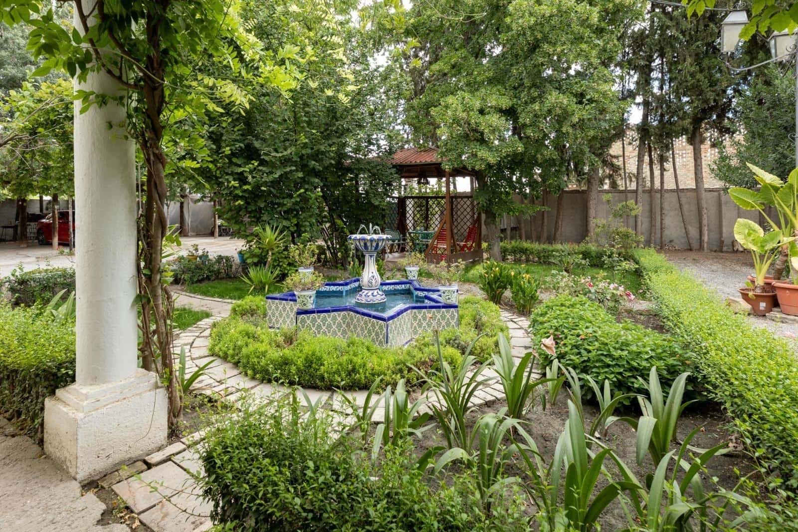 8 soveværelse Finca/Landehus til salg i Granada by med garage - € 895.000 (Ref: 9024925)