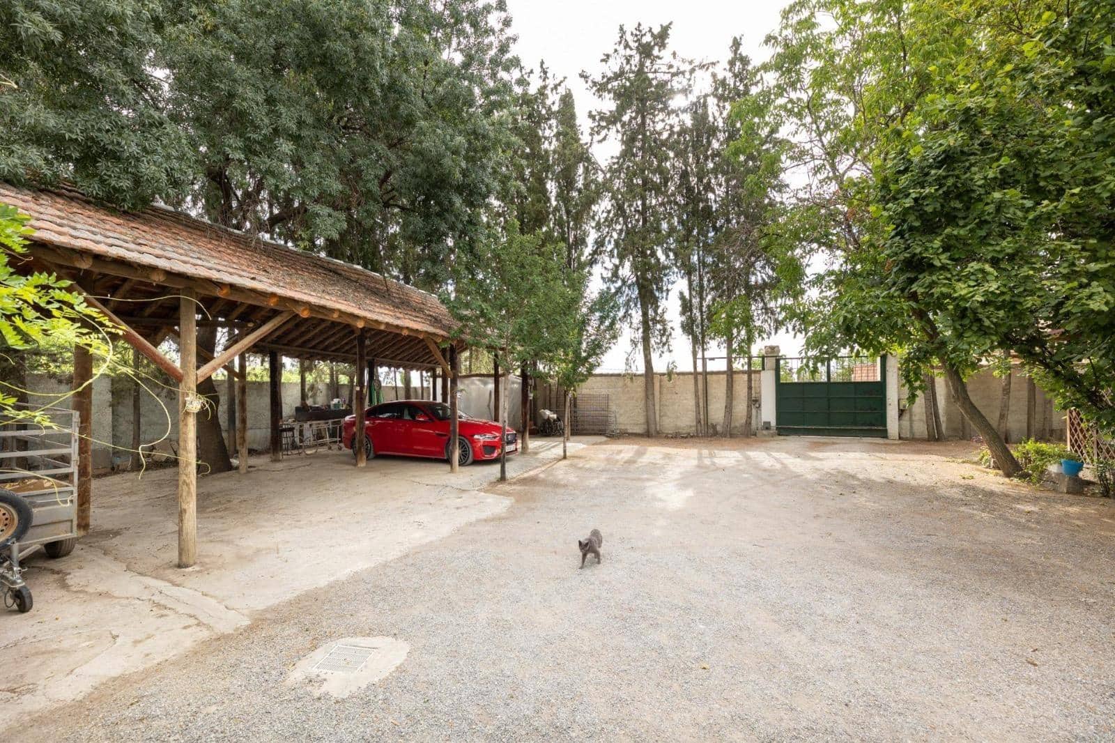 8 soveværelse Finca/Landehus til salg i Granada by med garage - € 895.000 (Ref: 9024925)