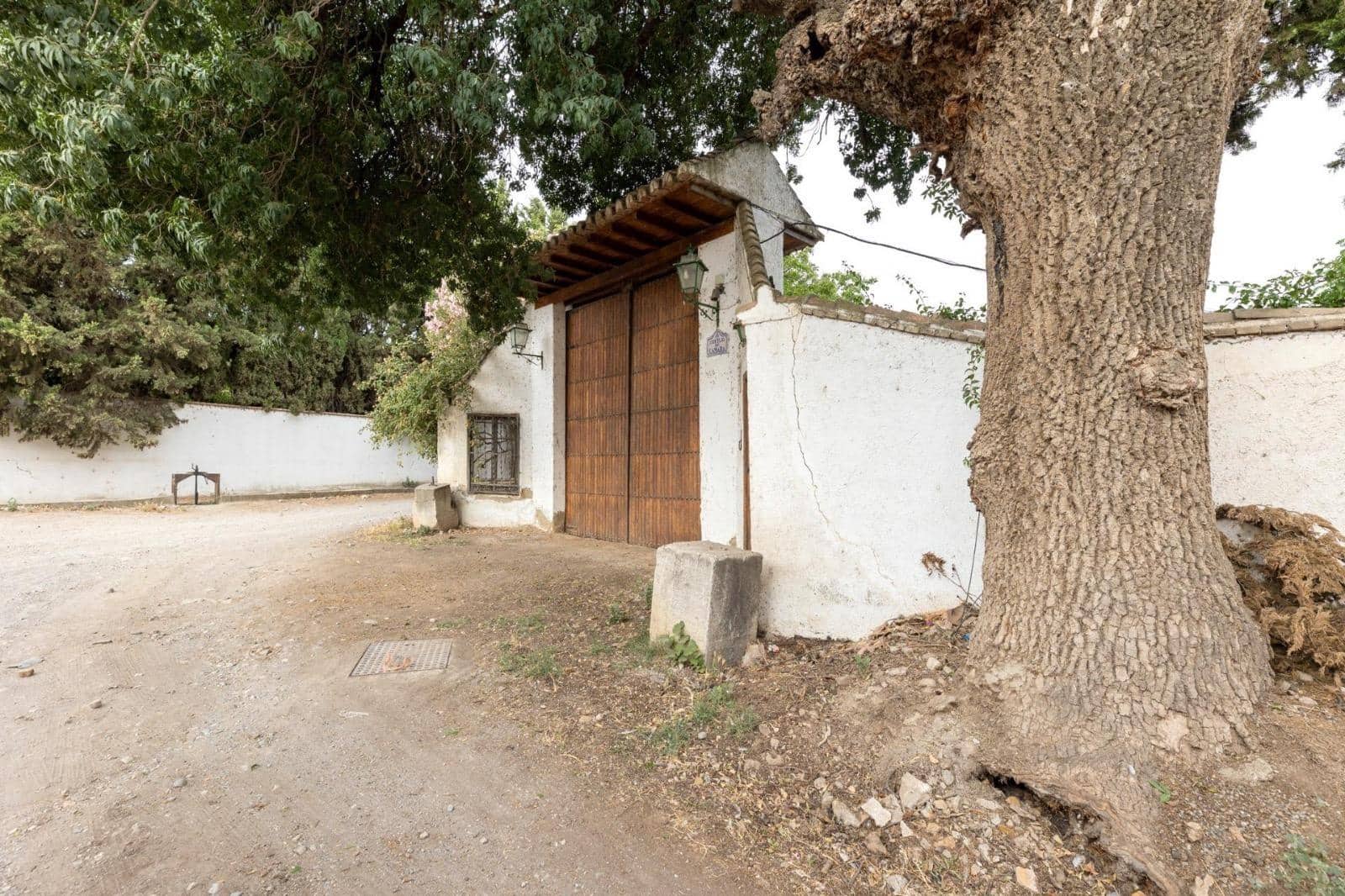 8 soveværelse Finca/Landehus til salg i Granada by med garage - € 895.000 (Ref: 9024925)
