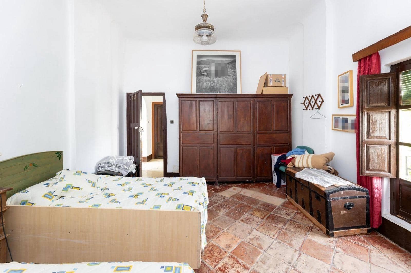 8 soveværelse Finca/Landehus til salg i Granada by med garage - € 895.000 (Ref: 9024925)