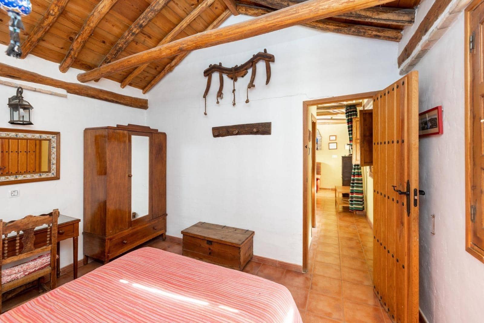 8 soveværelse Finca/Landehus til salg i Granada by med garage - € 895.000 (Ref: 9024925)