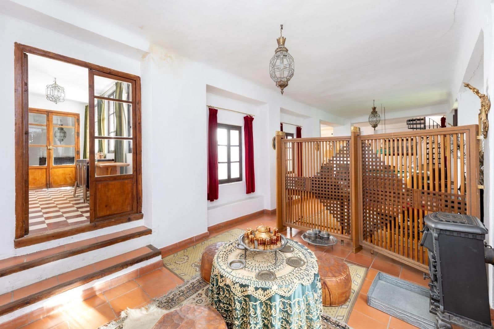 8 soveværelse Finca/Landehus til salg i Granada by med garage - € 895.000 (Ref: 9024925)