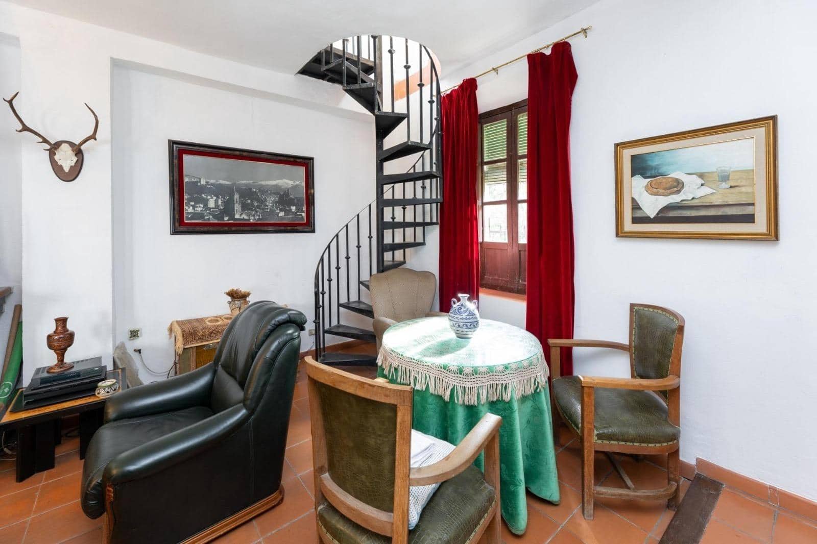 8 soveværelse Finca/Landehus til salg i Granada by med garage - € 895.000 (Ref: 9024925)