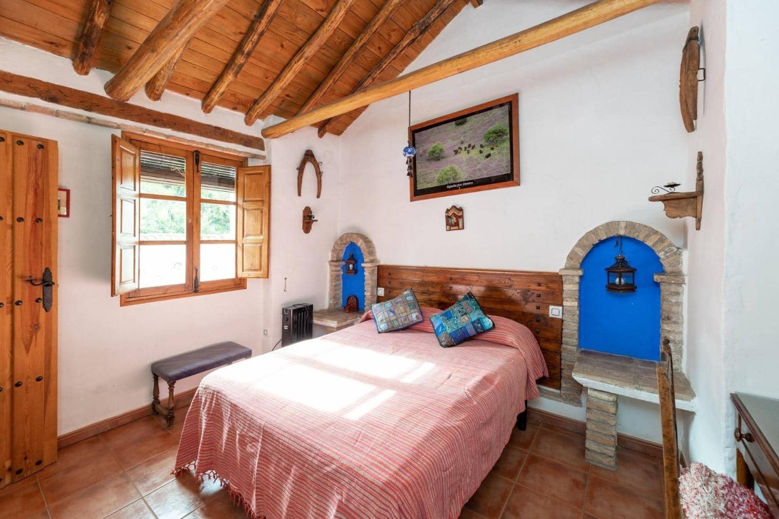 8 soveværelse Finca/Landehus til salg i Granada by med garage - € 895.000 (Ref: 9024925)