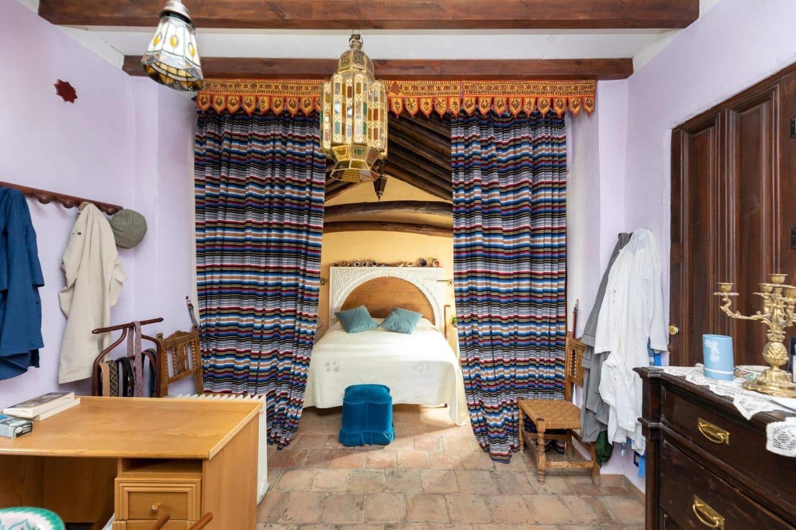 8 soveværelse Finca/Landehus til salg i Granada by med garage - € 895.000 (Ref: 9024925)