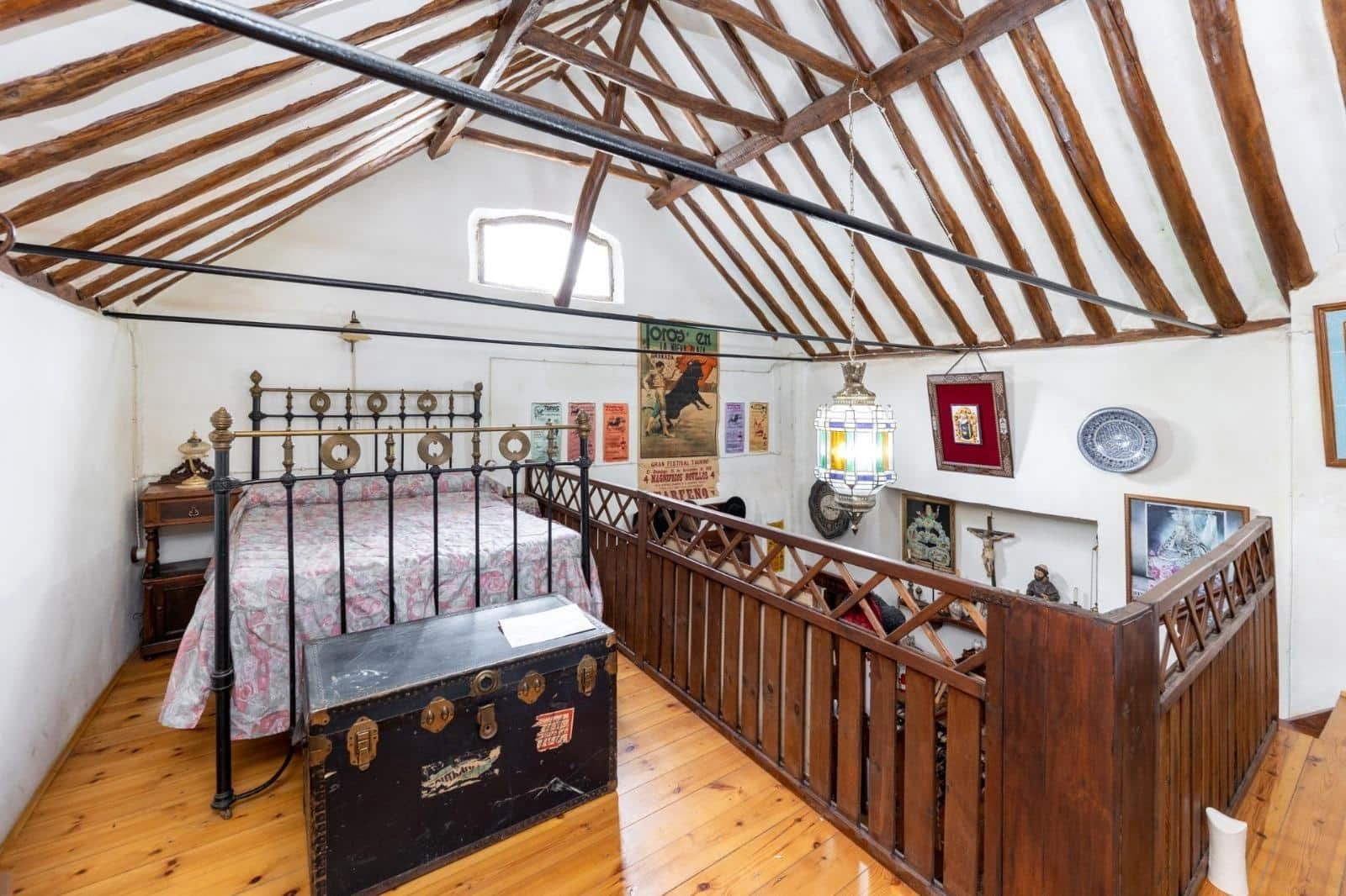 8 soveværelse Finca/Landehus til salg i Granada by med garage - € 895.000 (Ref: 9024925)