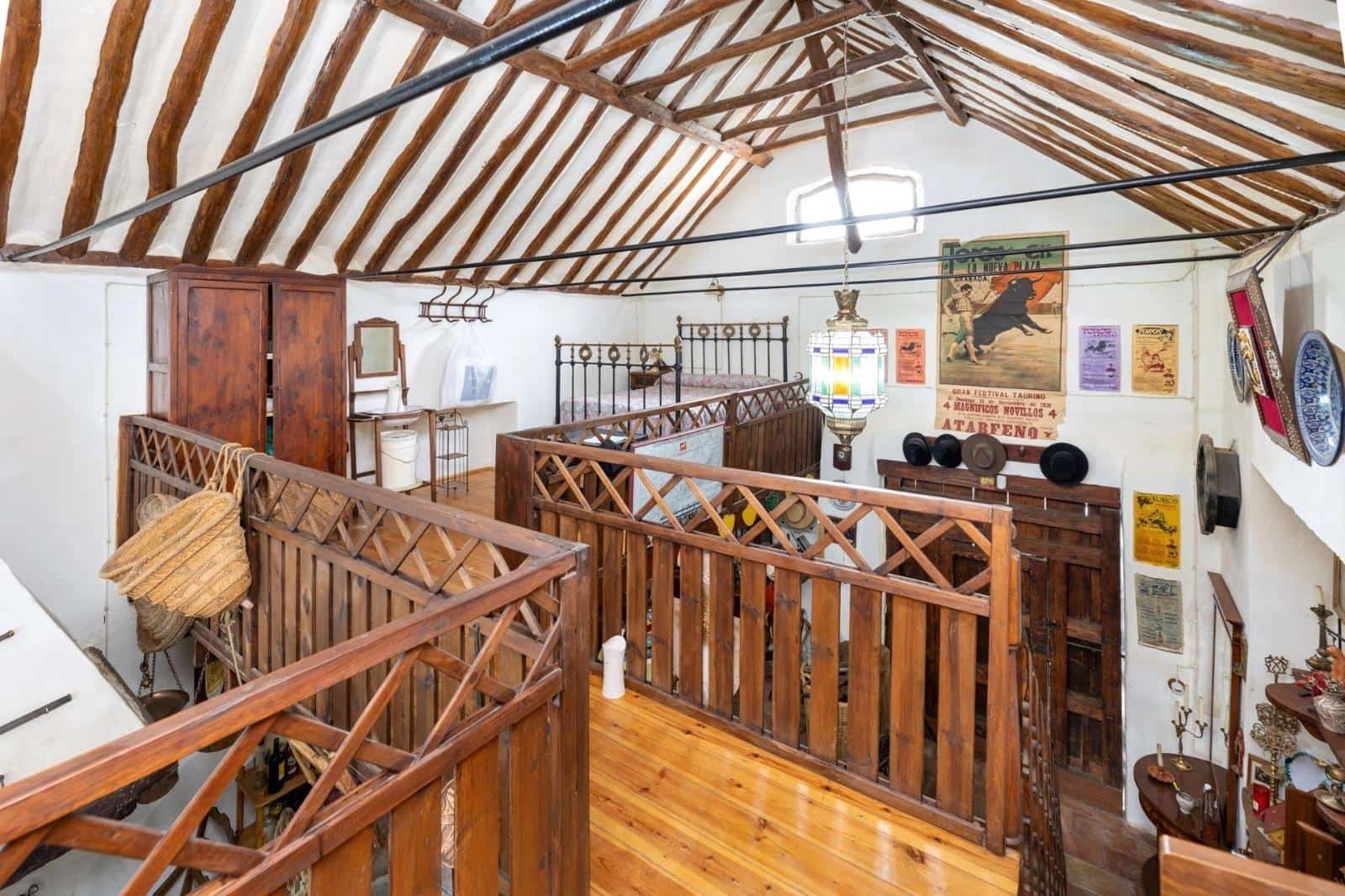 8 soveværelse Finca/Landehus til salg i Granada by med garage - € 895.000 (Ref: 9024925)