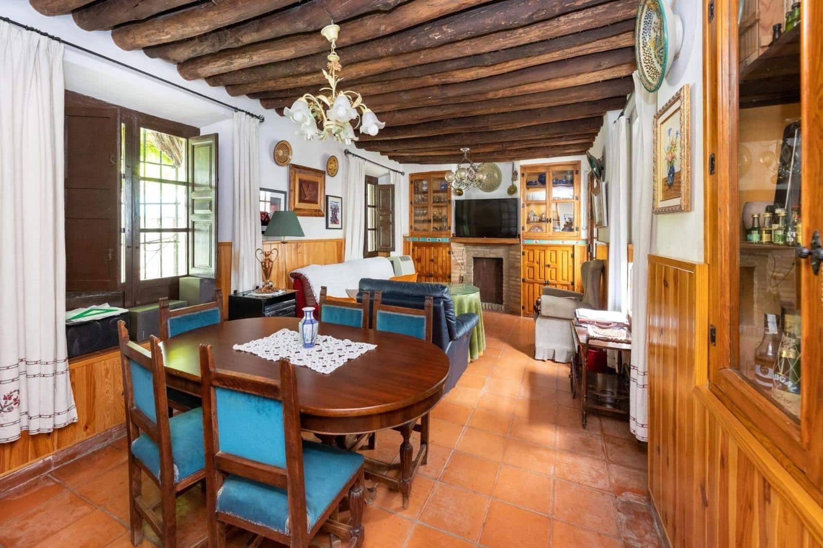 8 soveværelse Finca/Landehus til salg i Granada by med garage - € 895.000 (Ref: 9024925)