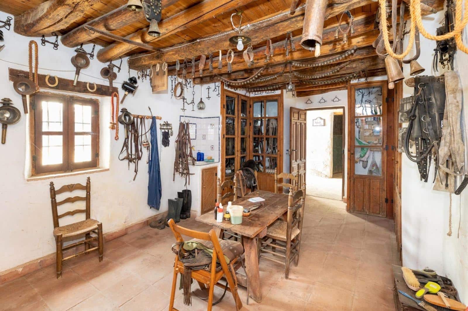 8 soveværelse Finca/Landehus til salg i Granada by med garage - € 895.000 (Ref: 9024925)