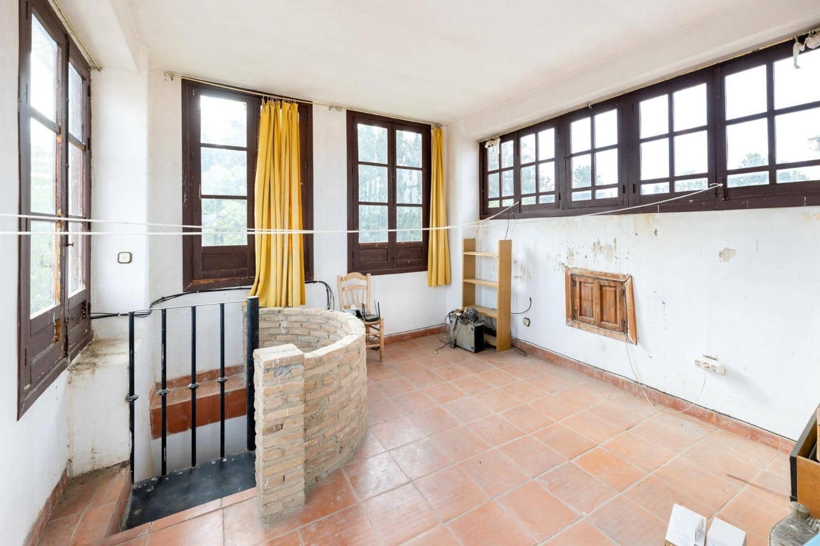 8 soveværelse Finca/Landehus til salg i Granada by med garage - € 895.000 (Ref: 9024925)