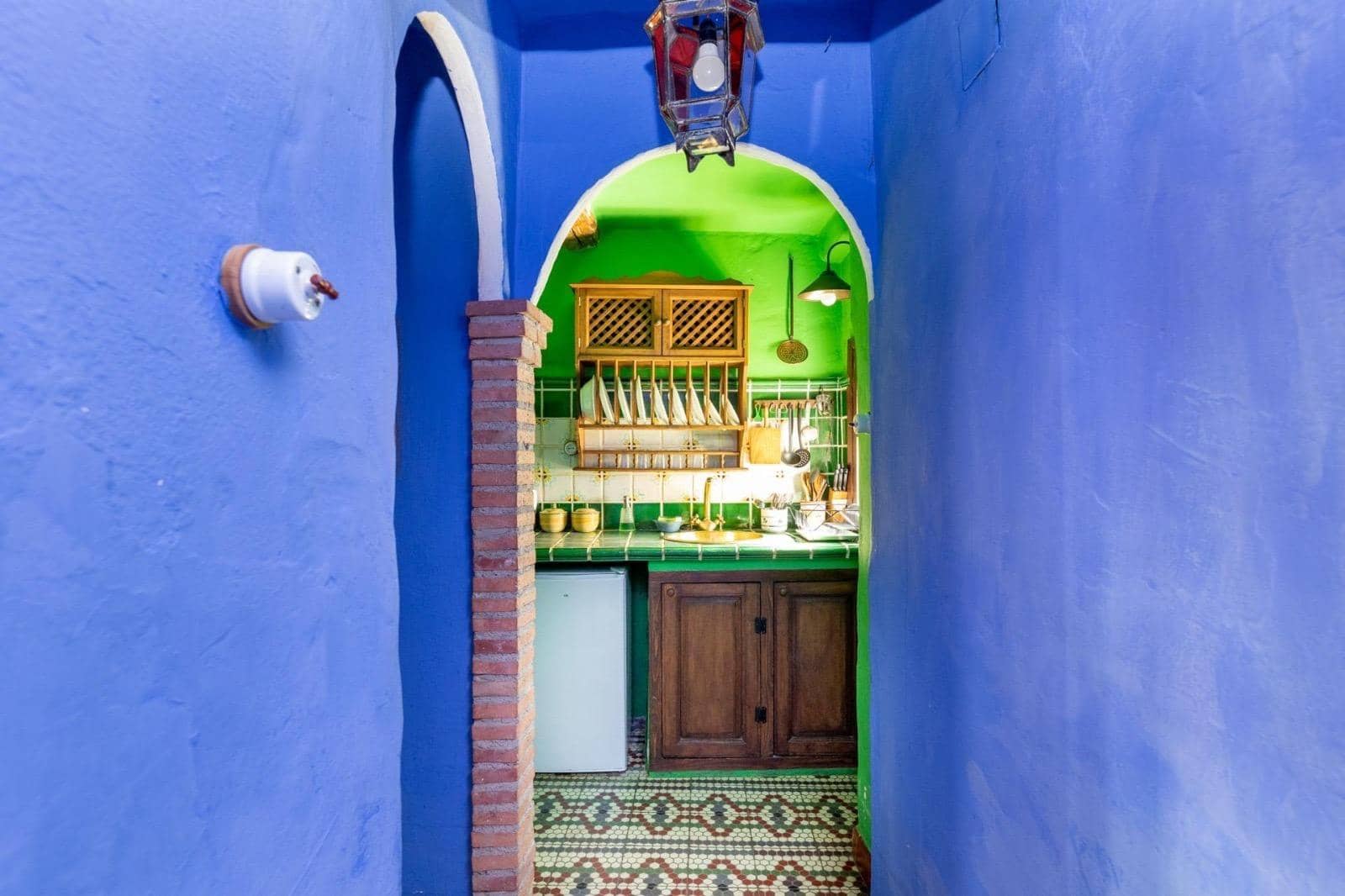 8 soveværelse Finca/Landehus til salg i Granada by med garage - € 895.000 (Ref: 9024925)