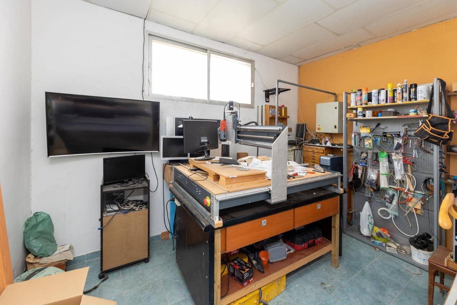 8 soveværelse Finca/Landehus til salg i Granada by med garage - € 895.000 (Ref: 9024925)