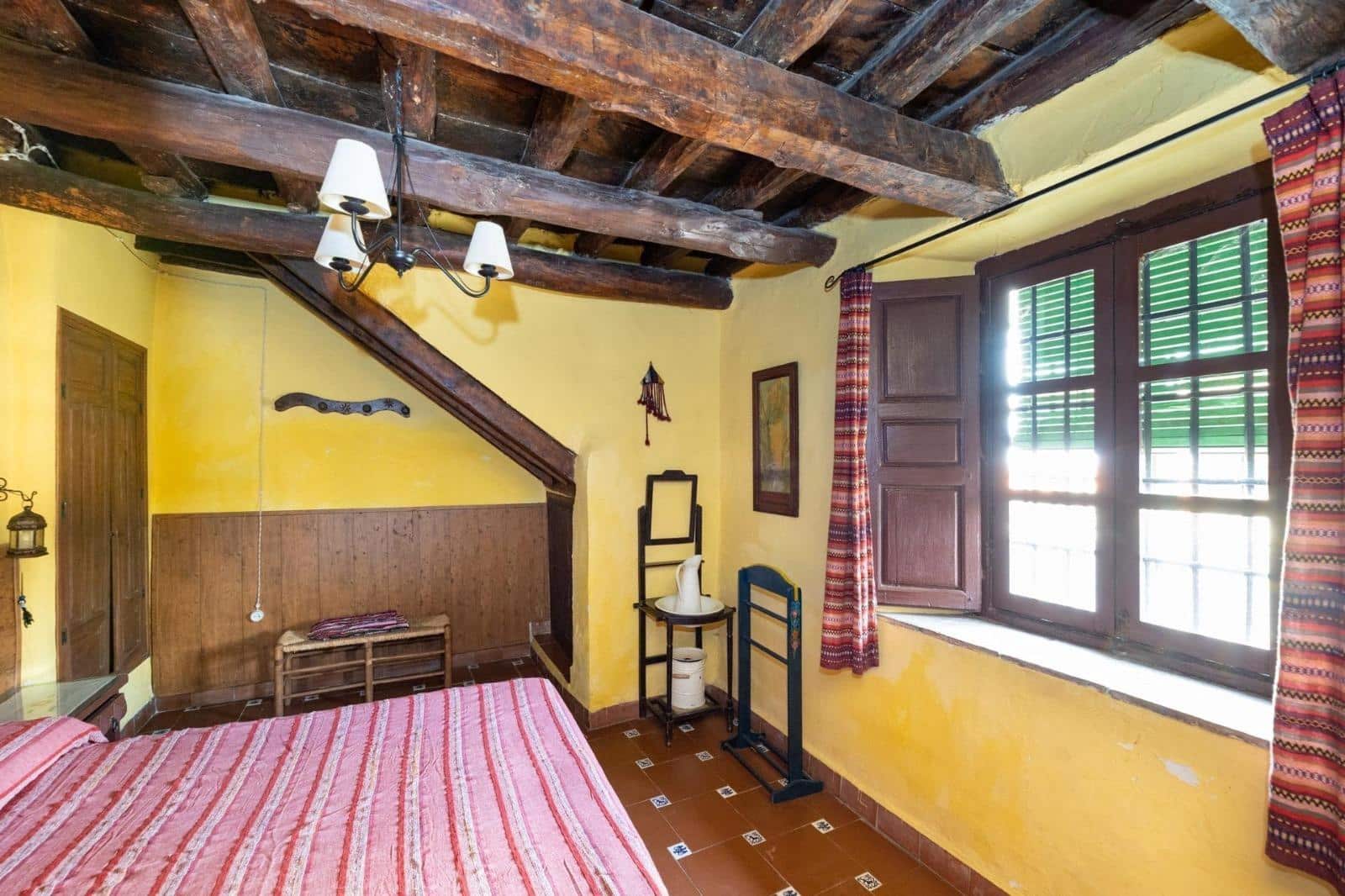 8 soveværelse Finca/Landehus til salg i Granada by med garage - € 895.000 (Ref: 9024925)