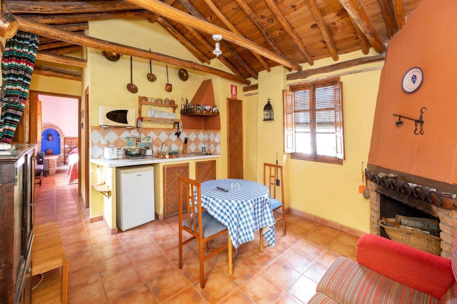 8 soveværelse Finca/Landehus til salg i Granada by med garage - € 895.000 (Ref: 9024925)