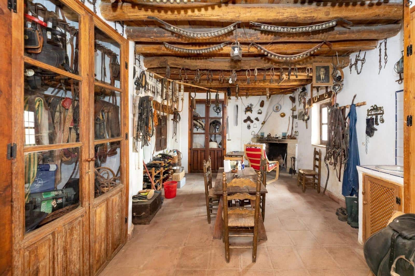 8 soveværelse Finca/Landehus til salg i Granada by med garage - € 895.000 (Ref: 9024925)