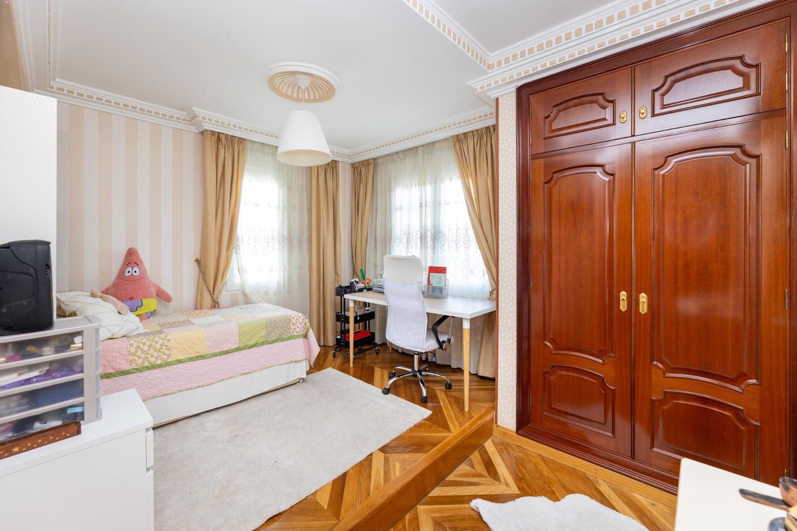 4 soveværelse Villa til salg i Peligros med swimmingpool garage - € 599.000 (Ref: 9029755)