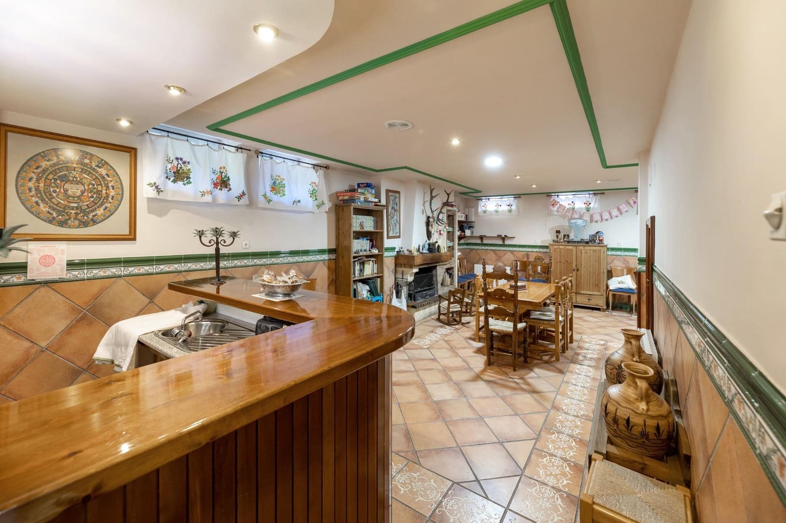 4 soveværelse Villa til salg i Peligros med swimmingpool garage - € 599.000 (Ref: 9029755)