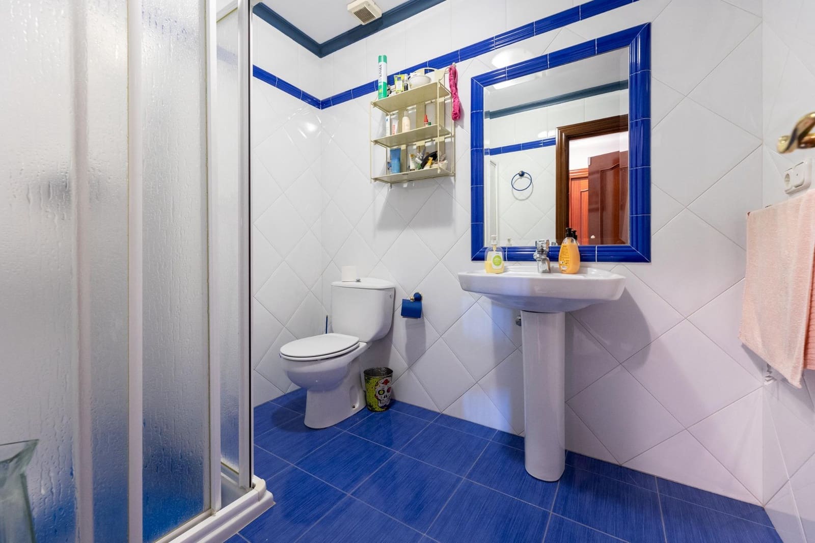 4 soveværelse Villa til salg i Peligros med swimmingpool garage - € 599.000 (Ref: 9029755)