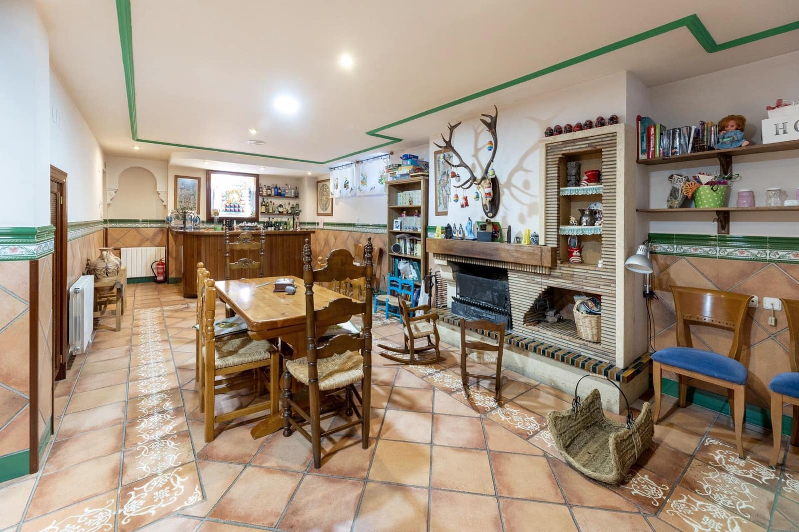 4 soveværelse Villa til salg i Peligros med swimmingpool garage - € 599.000 (Ref: 9029755)