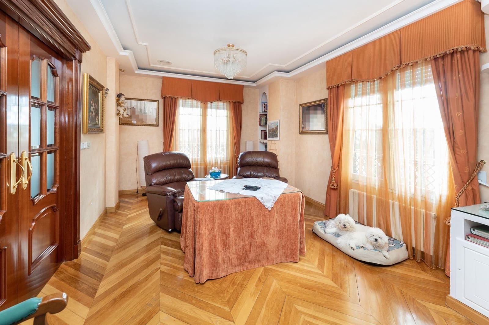 4 soveværelse Villa til salg i Peligros med swimmingpool garage - € 599.000 (Ref: 9029755)