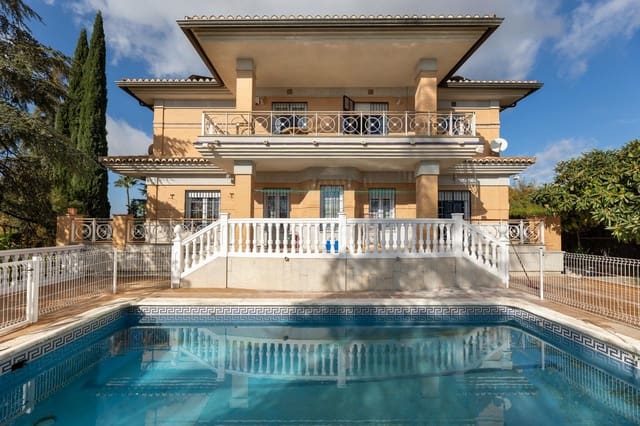 4 quarto Moradia para venda em Peligros com piscina garagem - 599 000 € (Ref: 9029755)