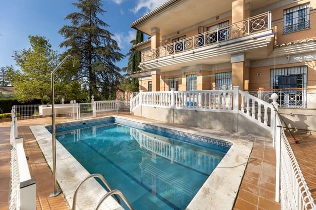 4 quarto Moradia para venda em Peligros com piscina garagem - 599 000 € (Ref: 9029755)