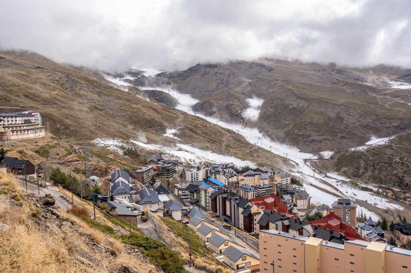 3 sypialnia Apartament na sprzedaż w Sierra Nevada - 269 000 € (Ref: 9095437)