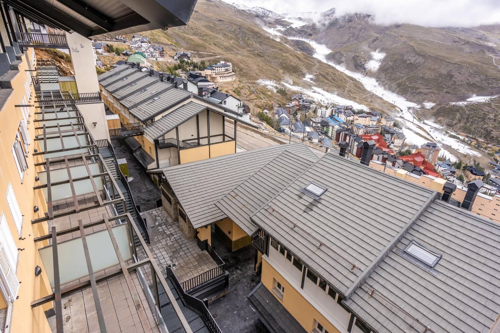 3 sypialnia Apartament na sprzedaż w Sierra Nevada - 269 000 € (Ref: 9095437)