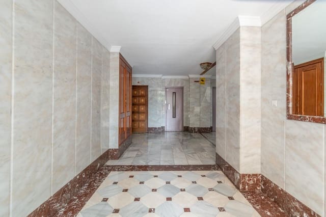 2 soveværelse Lejlighed til salg i Campus de la Salud, Granada by med garage - € 235.000 (Ref: 9095443)