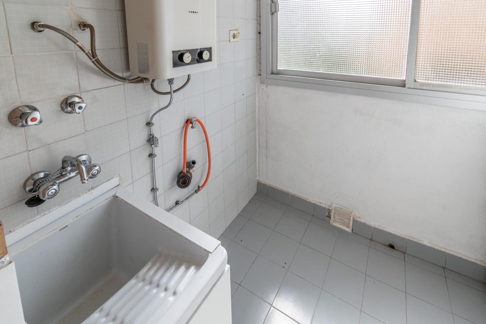 2 soverom Leilighet til salgs i Granada by med garasje - € 235 000 (Ref: 9095443)